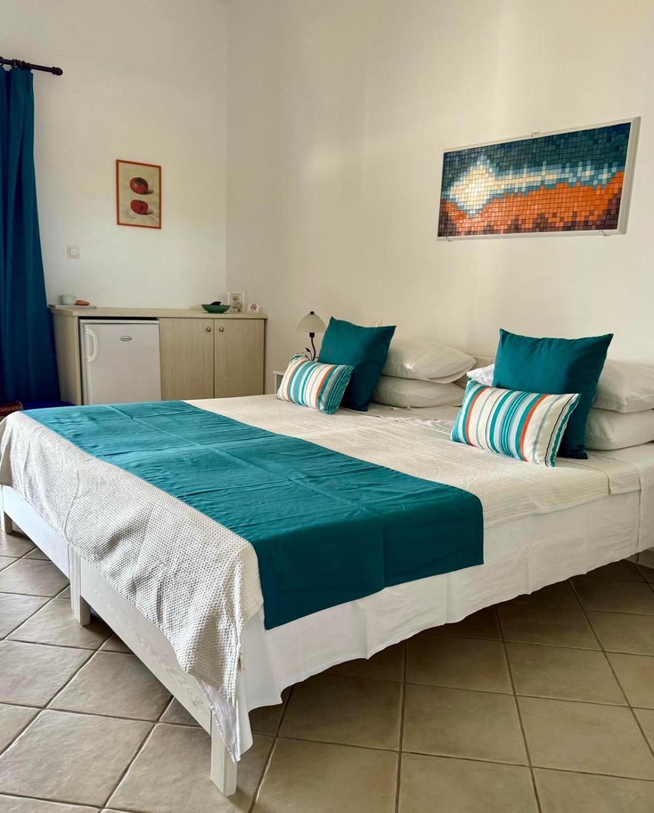 Syrou Lotos Studios & Apartments (Adults Only) Kini Phòng bức ảnh