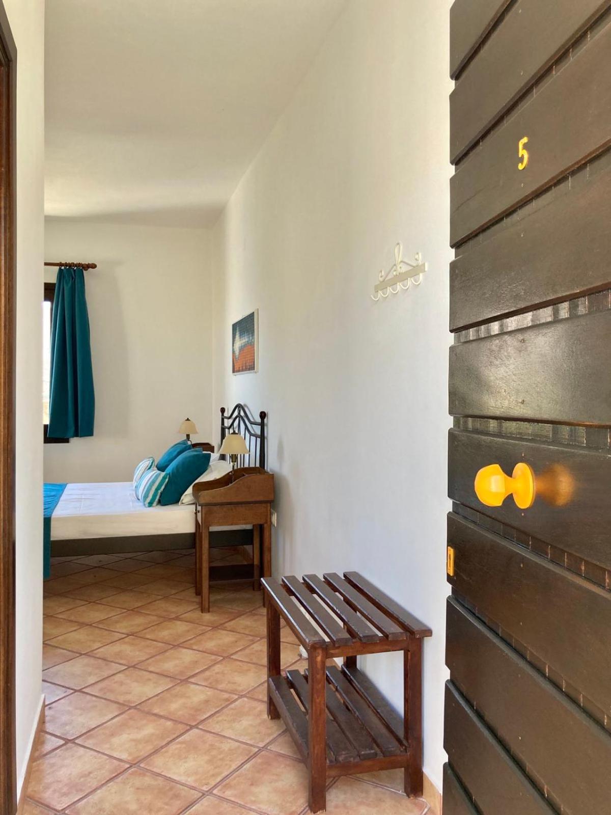 Syrou Lotos Studios & Apartments (Adults Only) Kini Phòng bức ảnh